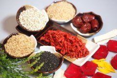 女性脫發吃什么好